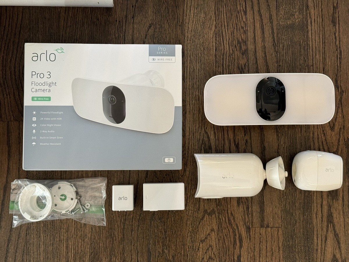 Arlo Pro Floodlight Camera Wireless Security Camera Arlo Pro