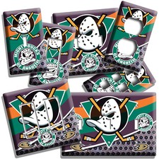 MIGHTY ANAHEIM DUCKS CALIFORNIA HOCKEY TEAM LIGHT SWITCH OUTLET WALL PLATE DECOR