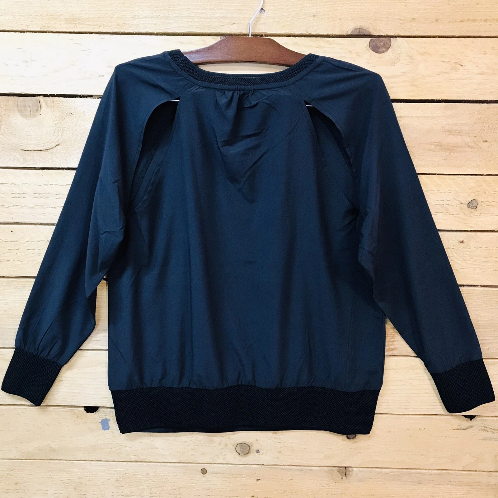 fabletics lola long sleeve keyhole cutout back shirt