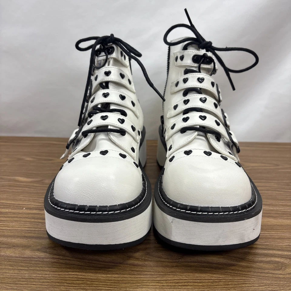 Botas de tornozelo femininas Demonia Emily 315 plataforma branca fosca coração cravejado 2" couro - Imagem 3 de 4