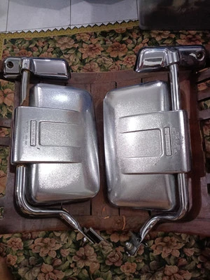 Daihatsu Chome Side Mirror - Image 1 of 4