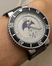 CITIZEN Vega Sun Moon Diver Quartz 1988 Herrenuhr