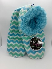 Snoozies Foot Coverings Womens Small Shoe Size 5-6 Two Color Cheveron