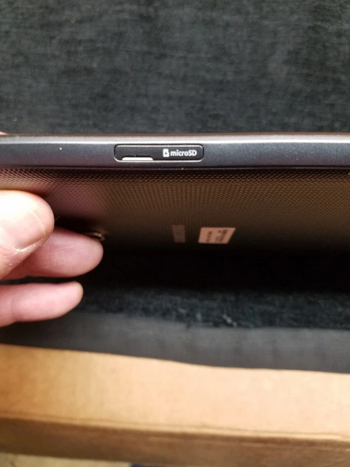 Samsung Galaxy Tab E 16GB 9.6-Inch Tablet SM-T560NU - Black Clean, VERY GOOD - Image 3 of 4