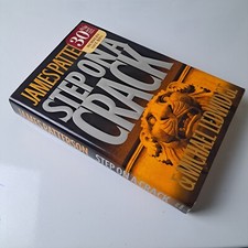 Thriller Book James Patterson Michael Ledwidge Step on a Crack First Edition