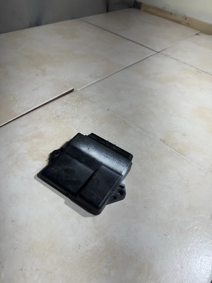 2002-2003 Yamaha R1 Ecu - Image 4 of 4