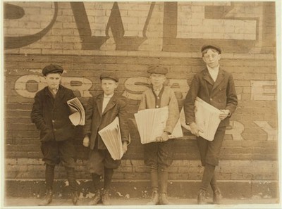 Truant,Newsboy,Jefferson Street,St. Louis,Missouri,Child Labor,Lewis W. Hine,1