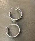 Pendientes de aro acanalados de plata de ley perforados 7/8" X 7/16" 12,5 gramos marca NF