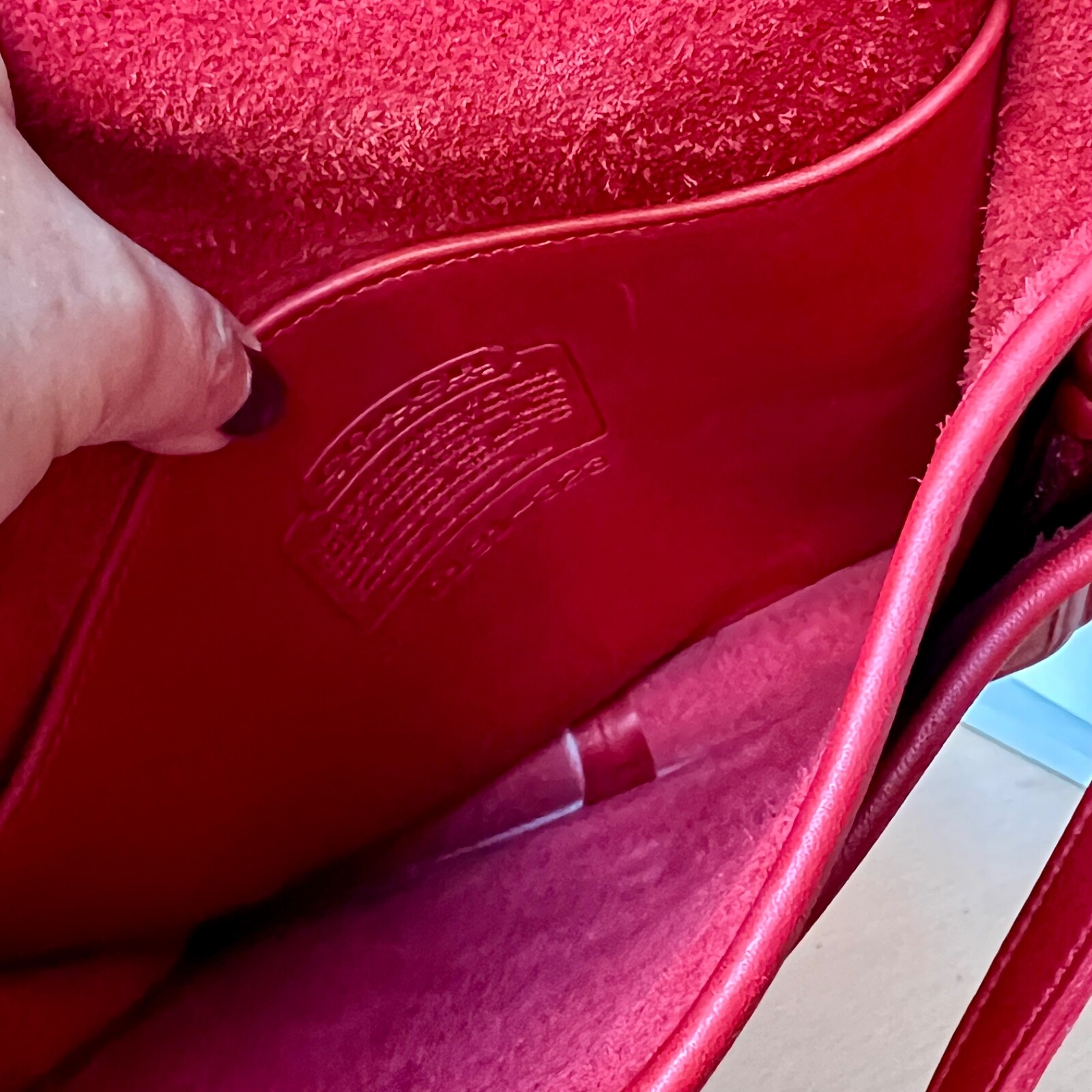 VINTAGE 1990’S COACH CHEERY RED LEATHER SHOULDER BAG IN GREAT PRELOVED CONDITION image 6