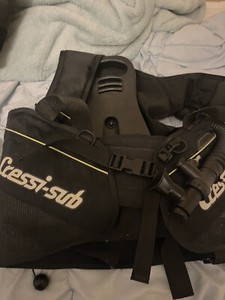 Scuba Diving Vest Cressi Brand  Size Small