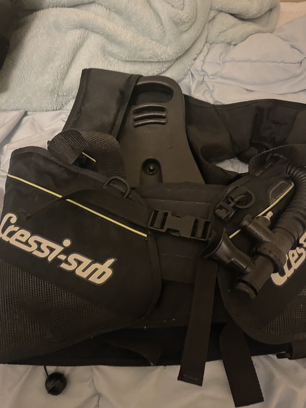 Scuba Diving Vest Cressi Brand  Size Small