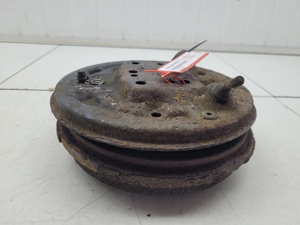 Ford Fiesta MK7 2009 1,6 TDCI buje trasero tambor de freno con ABS lado derecho del conductor Foto 3 de 4