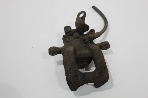 Paire De Boulons Support étrier Frein Arrière VW Jetta 1K Mk5 - Origine VW, Référence N90740302, Neufs