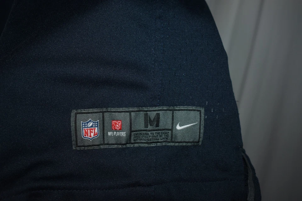 Camiseta deportiva juvenil Nike Houston Texans J.J. Watt #99 mediana 10/12 NFL sobre el campo azul marino Foto 4 de 4