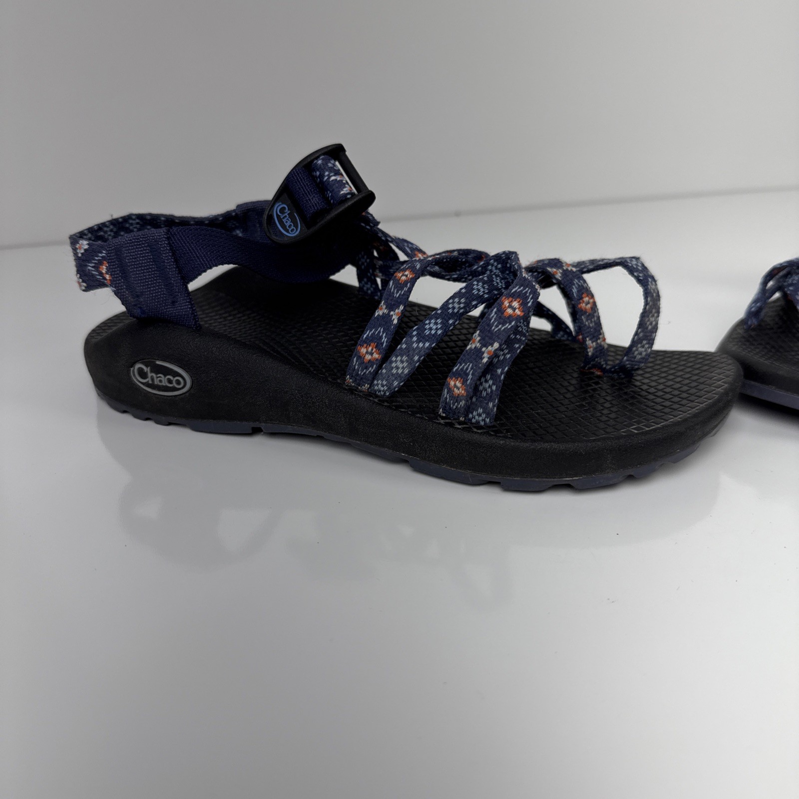 Chaco ZX2 Womens Purple & Orange Print Casual Adjustable Sandals SIZE 7 image 3