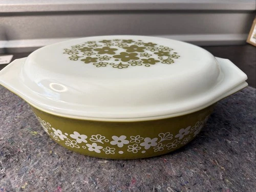 Vintage Pyrex 045 Green Olives With Lid 2.5 Qt Casserole Dish