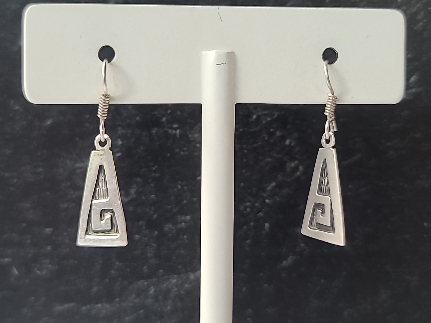 925 Sterling Silver Dangling Triangular Shaped Pi… - image 3