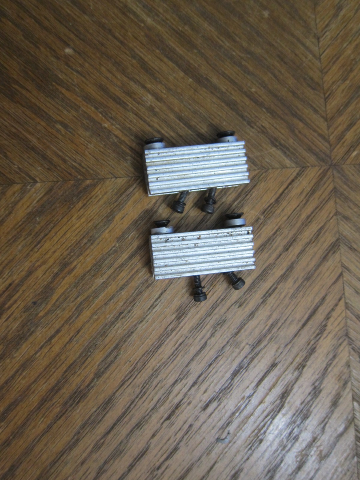 GS Racing  Storm 1/8th Scale Nitro Buggy Engine mounts