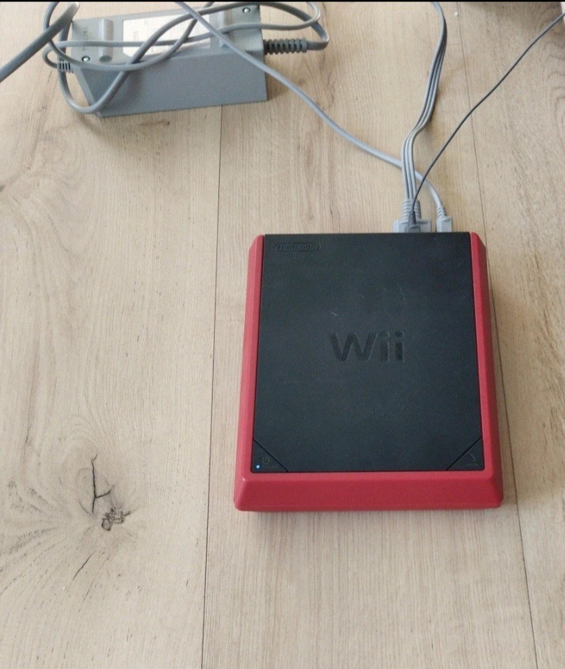 Nintendo Wii mini Console - Rouge (2102632)