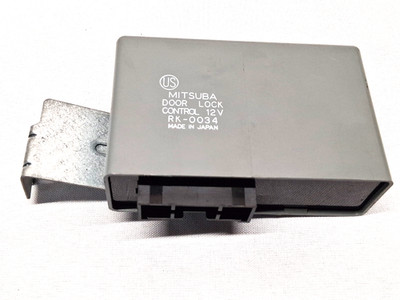 1989 Honda Accord IX 2.0L M/T FWD Door Lock Control Module OEM