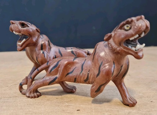 ANTIQUE JAPANESE CARVED OKIMONO TIGER FIGURES PAIR MEIJI PERIOD NETSUKE - Picture 10 of 24