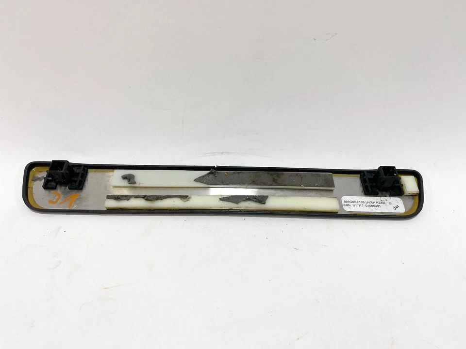 13-20 INFINITI JX35 QX60 ALFÉIZAR DE PUERTA TRASERA IZQUIERDA O DERECHA CUBIERTA DE PLACA DE PASO DE DESGASTE OEM Foto 2 de 3