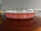 Vintage PYREX - PINK DAISY - 1.5 Quart Divided Oval Dish with Lid Mint