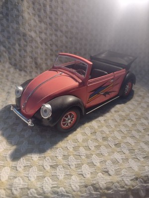 Solido  Volkswagen  Käfer  Cabriolet  ''rosa/schwarz''  1:17  ohne Verpackung !