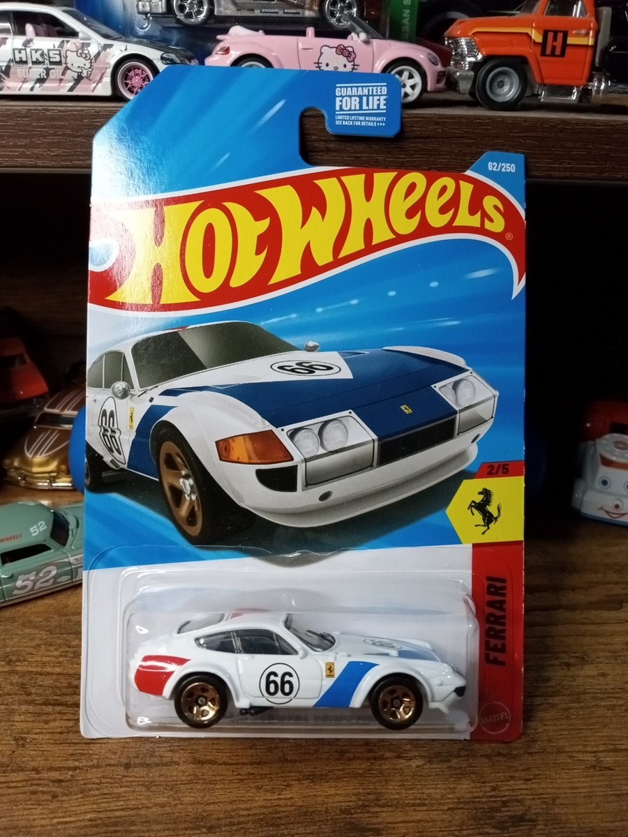 2026 Hot Wheels Ferrari 365 GTB4 Competizione White Ferrari 2/5