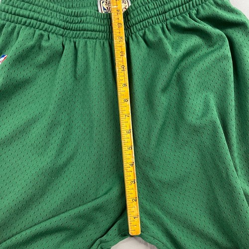 Mitchell & Ness Authentic Chicago Bulls 2008-09 Green Week Swingman Shorts - Picture 11 of 11