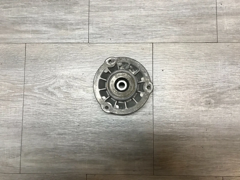 2012-2018 BMW 650i 640i Gran Coupe Front Wheel Strut Guide Support F06 - Image 2 of 4