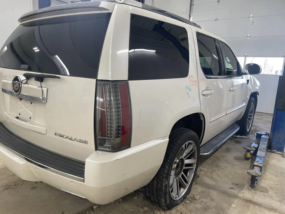 Used Speedometer Gauge fits: 2013 Cadillac Escalade cluster MPH US market w/o Pl - Image 4 of 4