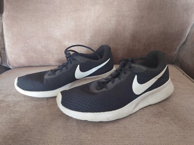 nike tanjun trainer black