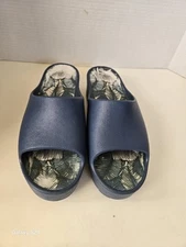 BARE TRAPS Botanical Leaf Pattern Wedge Slip- On Sandals Navy Blue- Size 9