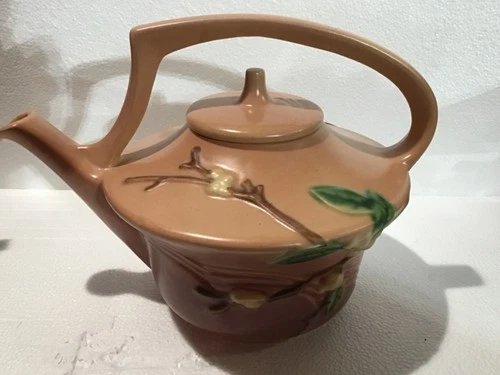 Roseville Pottery Snowberry Teapot,,,