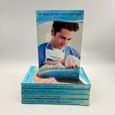 Mills & Boon Medical Romance Book Bundle x 5 Paperback Love Stories Collection