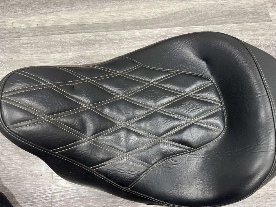 Harley Davidson Universal Bike Seat Motorcyle Black Vinyl - Image 2 of 4