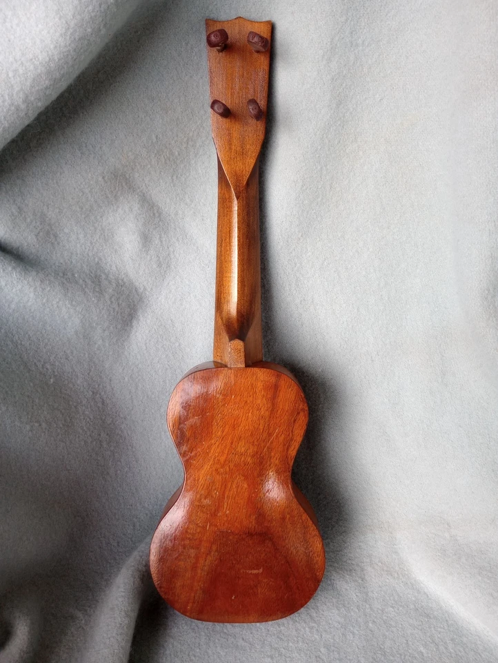 Antique Old Ukele Estate Found - Image 3 of 4