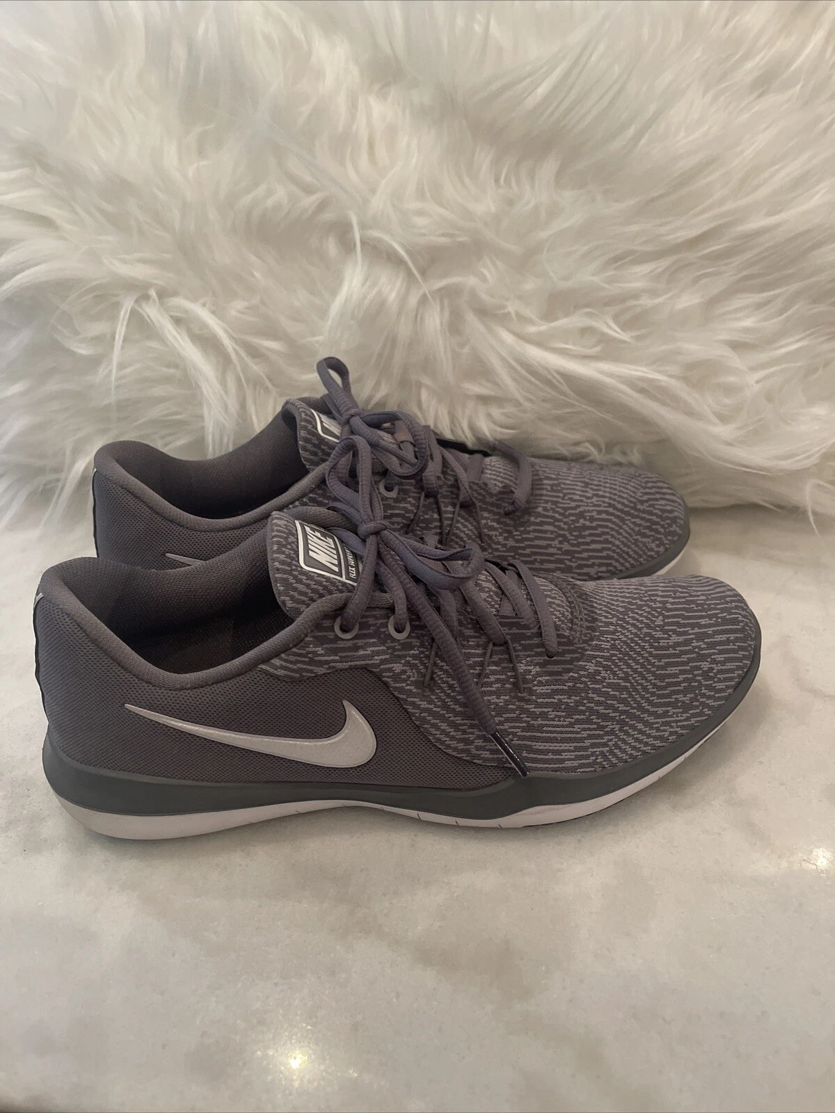Chaussures de sport Nike Flex Supreme TR 6 gris AH8176 019 femme taille 9,5