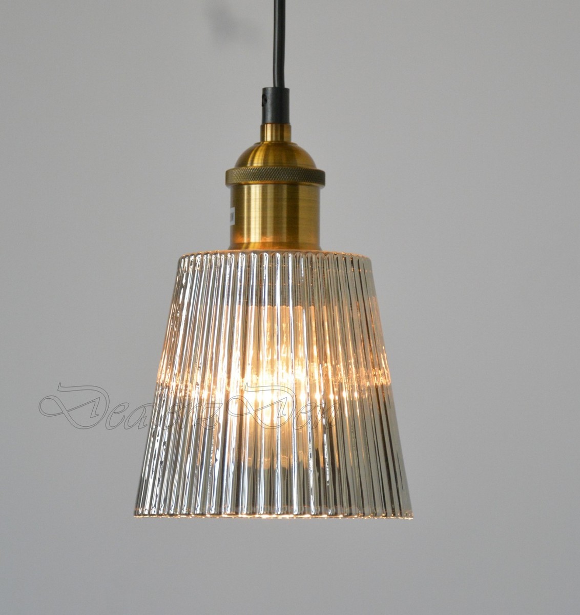 Retro - Modern　Alumi Shade Pendant Light Amazon.com: Retro Pendant Light with Smoky Gray Glass Shade