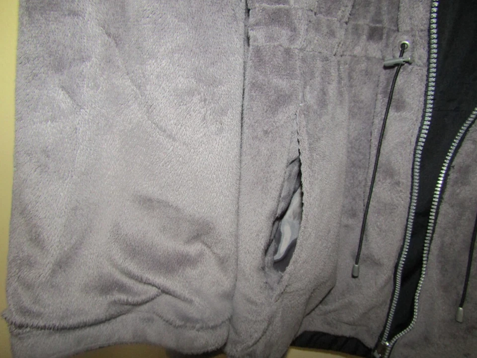 WHITE STAG Size 2X 18W-20W GRAY Faux Fur Reversible BLACK Zip Up Hooded JACKET - Image 4 of 4