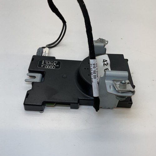 2011 AUDI A3 Antenna Amplifier Booster Control Module Unit PIN 8P4035225D - Picture 4 of 7