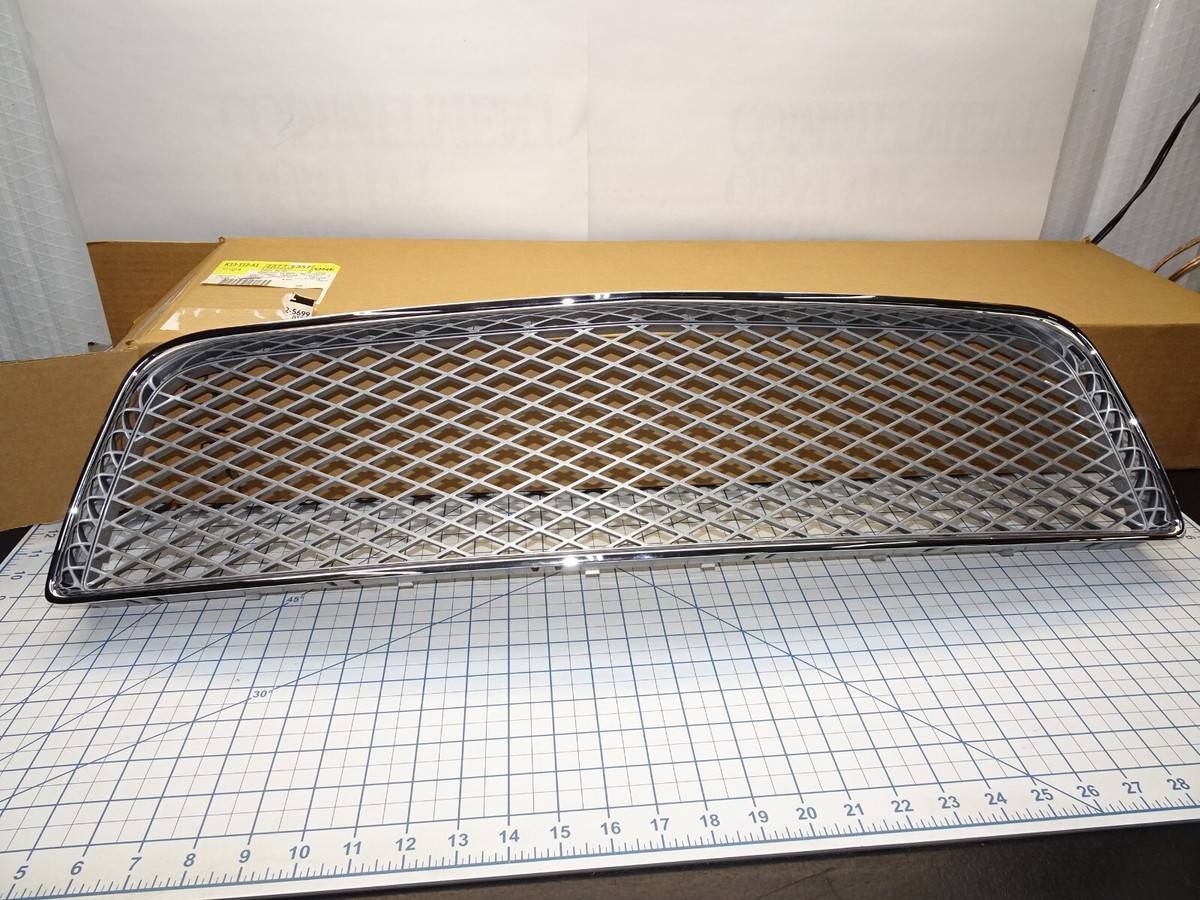 GM 22775357 Lower Front Grille Grill Insert General Motors OEM | eBay 