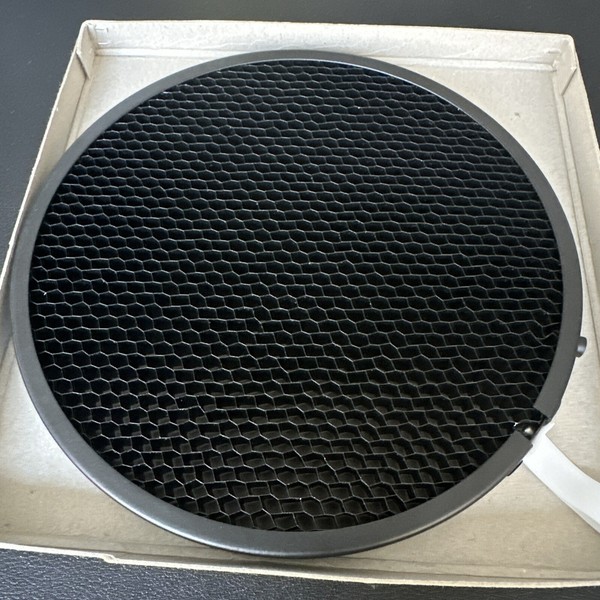 Hensel 30 Degree Honeycomb Grid for 7" Reflector - Art 508