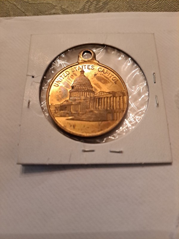 VINTAGE OLD POLITICAL COIN TOKEN MEDAL HOLED THE WHITE HOUSE U.S. CAPITOL BRONZE