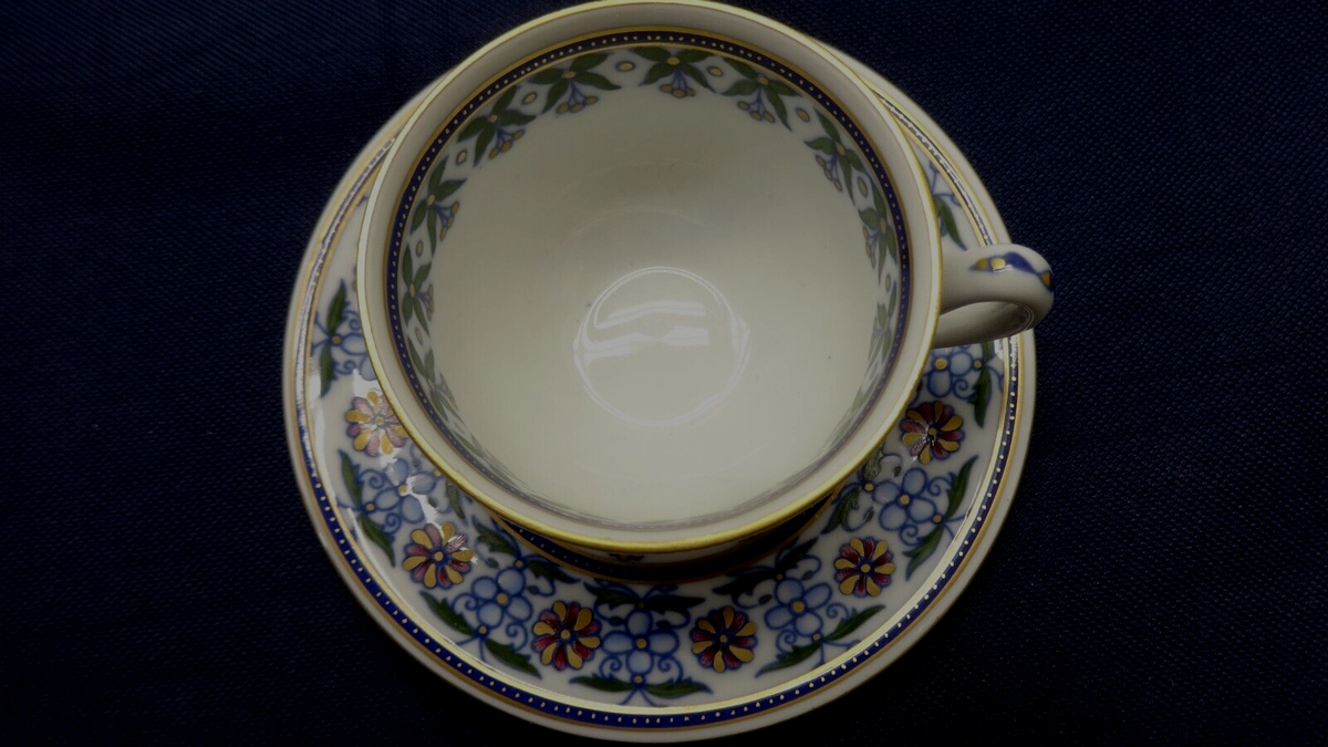 Rare Vintage Zsolnay Hungary Tea, Coffee, Expresso 17 Piece Rare Vintage Zsolnay Hungary Tea, Coffee, Expresso 17 Piece