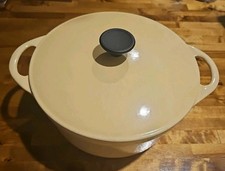 Vintage Cousances 22 Dutch Oven Beige 3.5 Quart Made in France Le Creuset