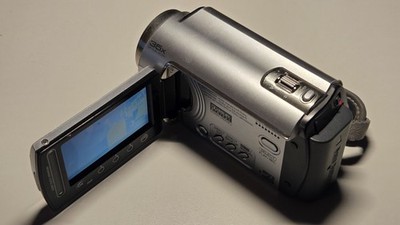 JVC Everio GZ-MG331HE Camcorder 35x Optical Zoom 30 GB HDD bis zu 37 Std
