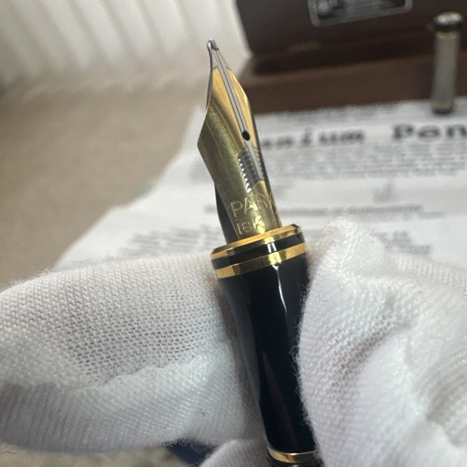 CANETA TINTEIRO RARA Parker Duofold TITANIUM Ti 22 L. MICHAEL FULTZ LE 48/100 - Imagem 3 de 4