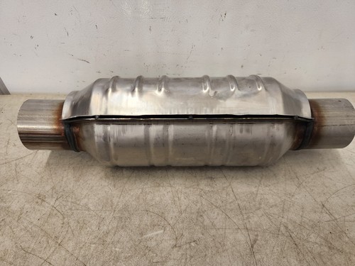 MagnaFlow Converter 51205 2.5" In/Out OEM Grade Universal - Picture 8 of 24